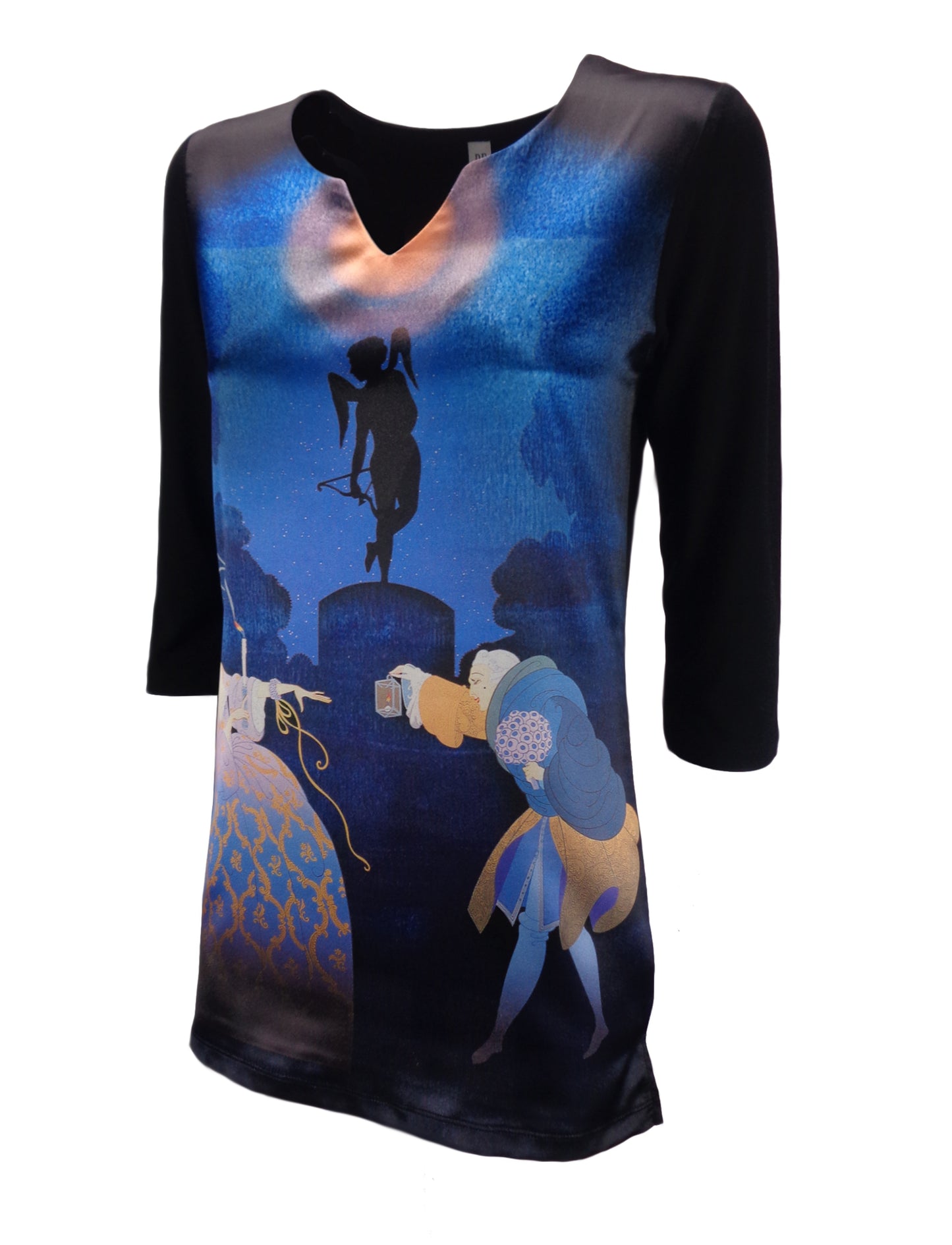 Дамска туника - тениска с 3/4 ръкав остро деколте