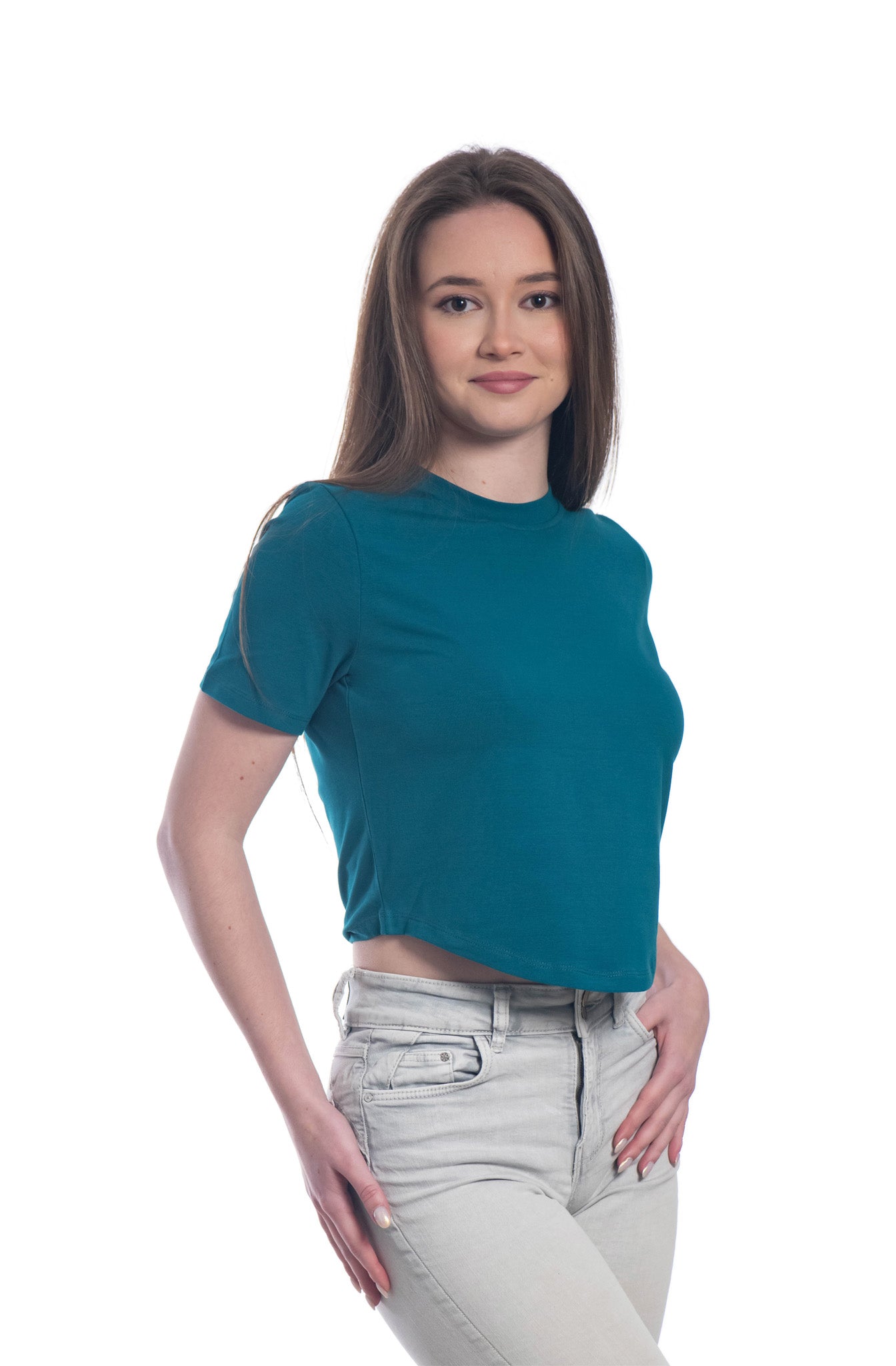 Дамска кроп топ тениска с къс ръкав обло деколте