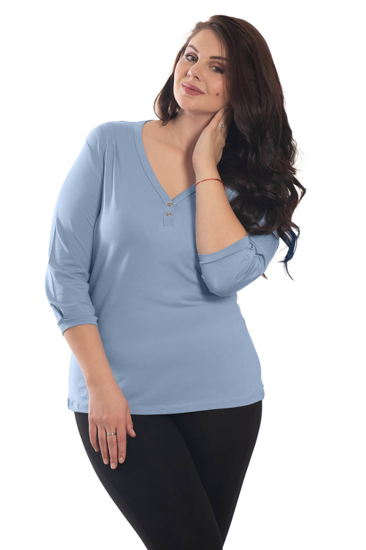 Дамска  блуза - тениска с 3/4 ръкав остро деколте с две декоративни копчета за карасота