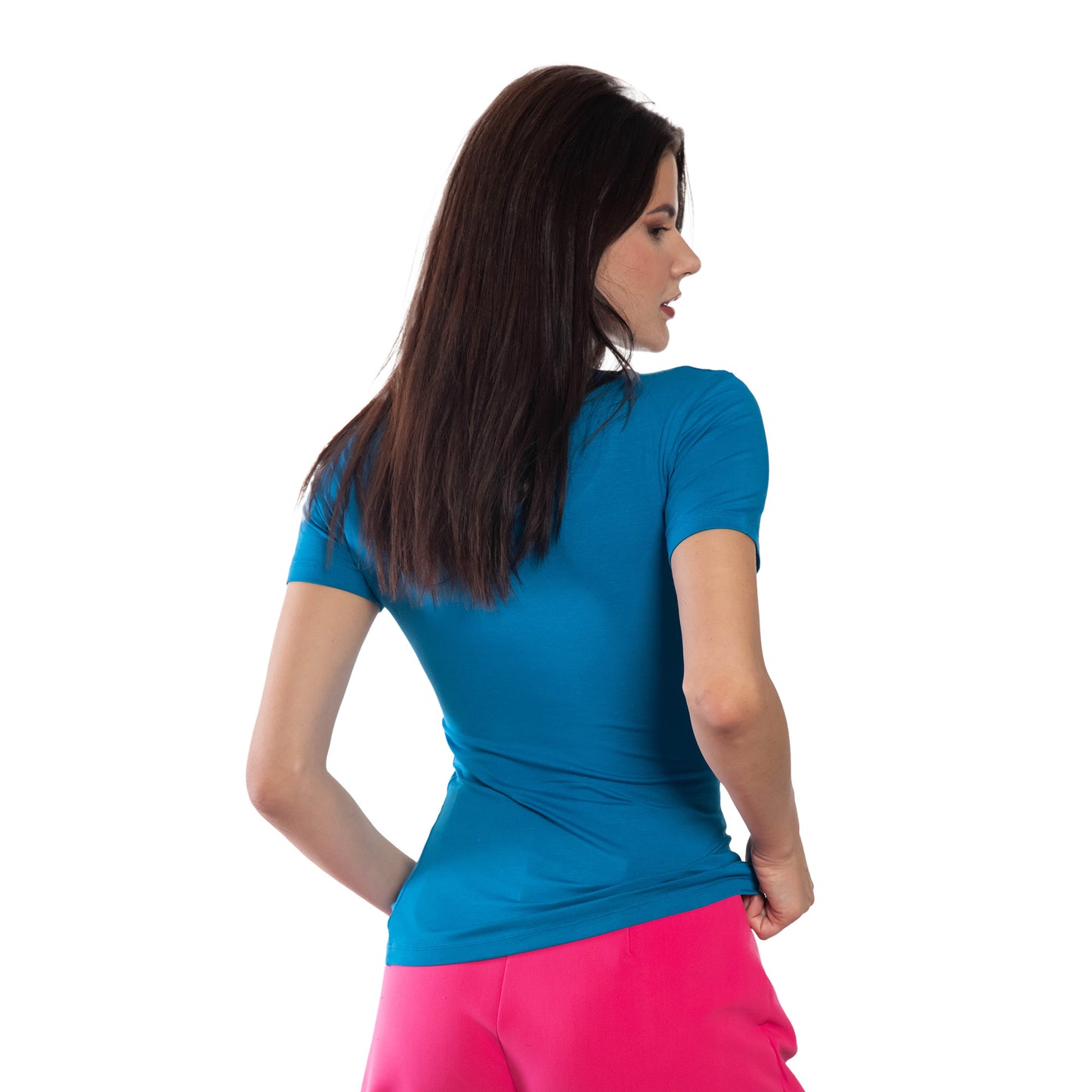 Дамска  тениска с къс ръкав обло деколте