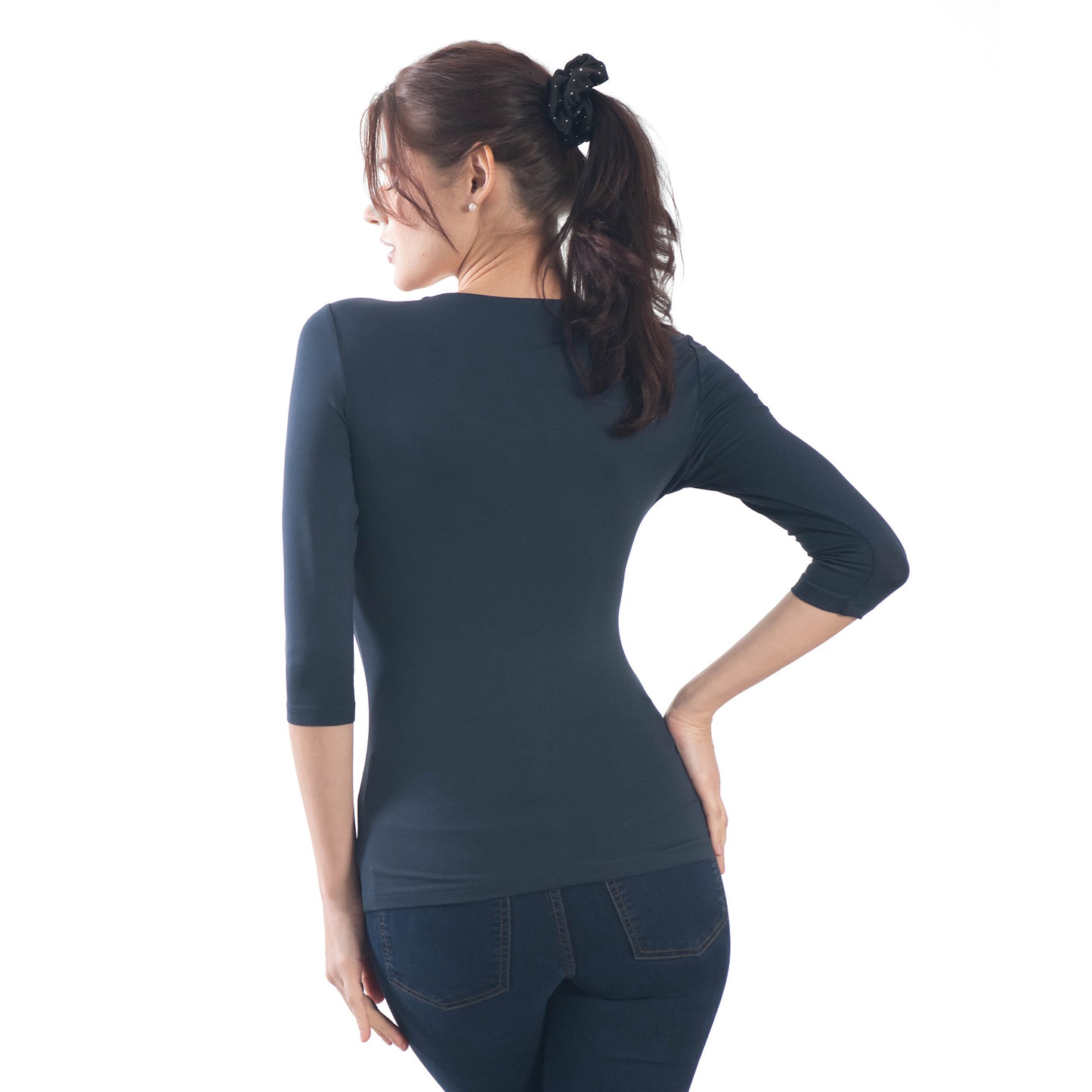 Дамска  тениска с 3/4 ръкав обло деколте