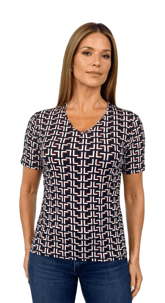 Дамска  блуза - тениска с къс ръкав остро деколте