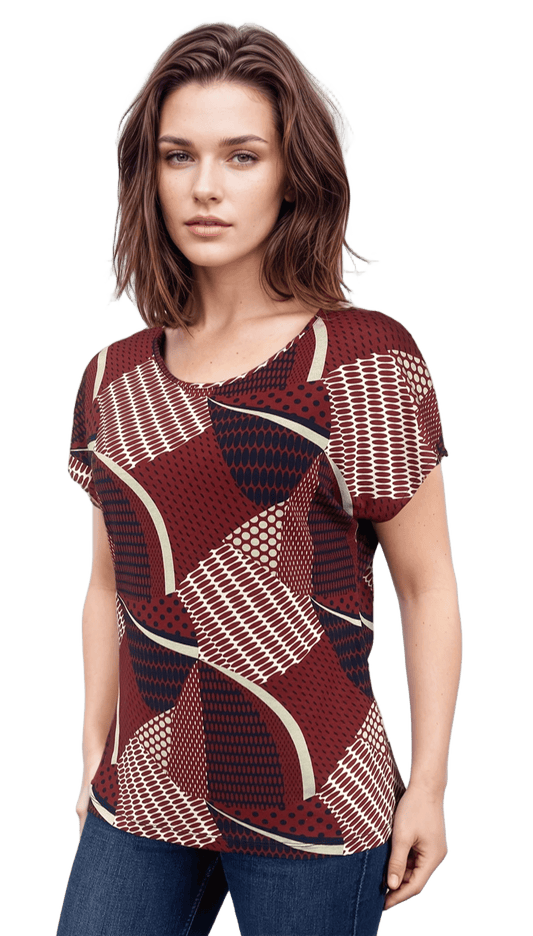 Дамска  блуза - тениска с къс ръкав обло деколте