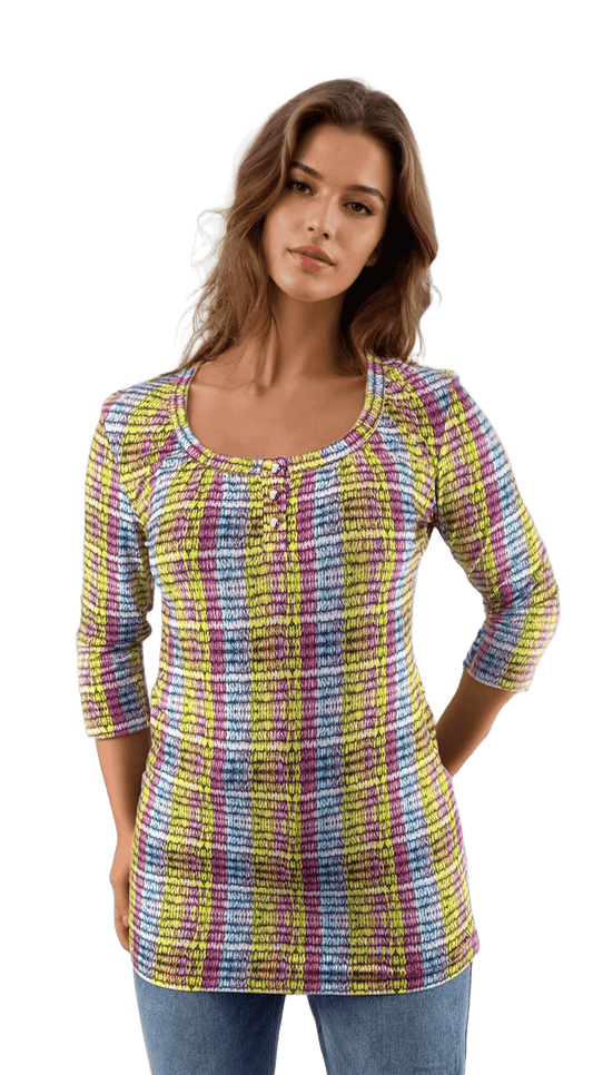 Дамска  туника - тениска с 3/4 ръкав обло деколте с копчета