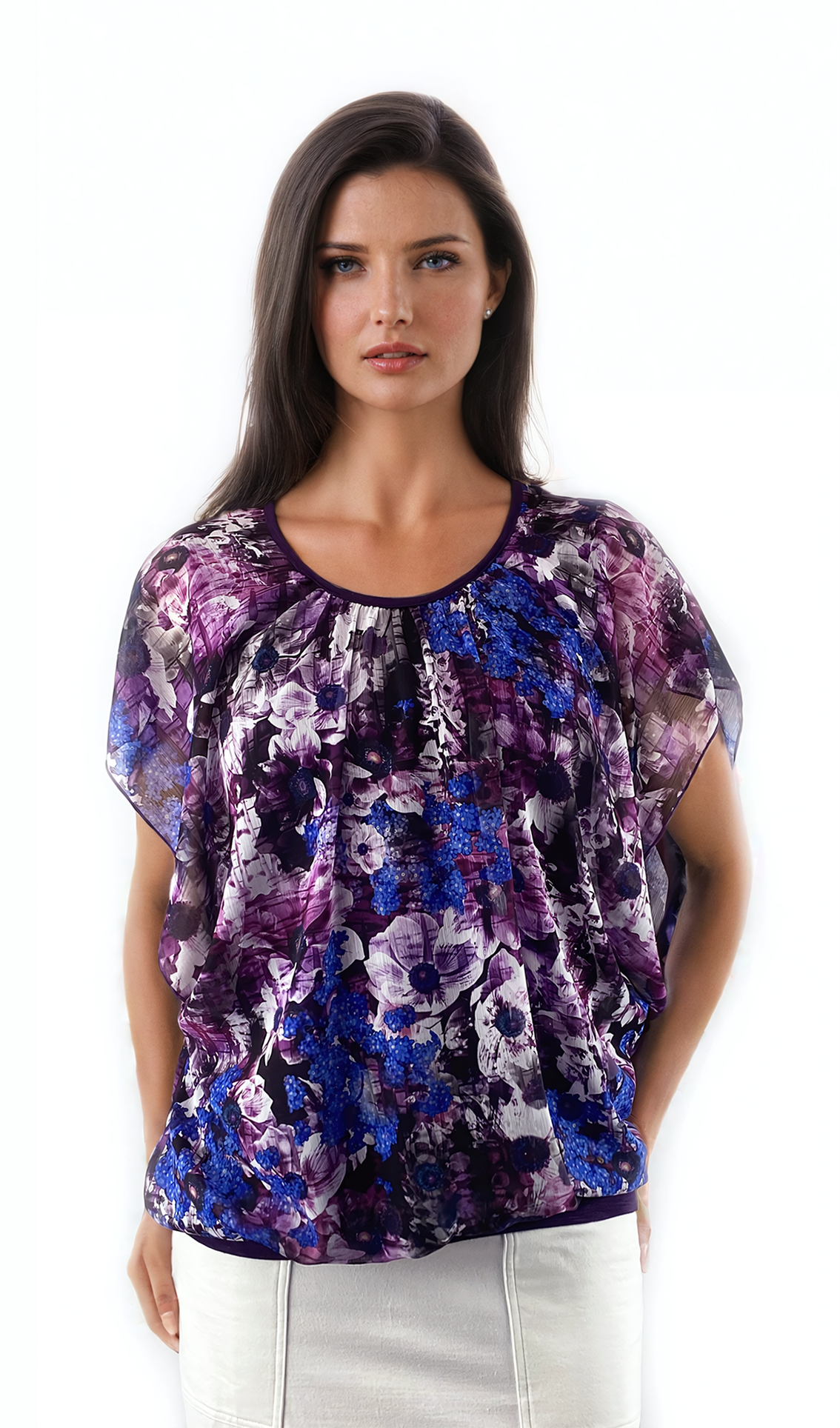 Дамска  блуза - тениска с къс ръкав обло деколте