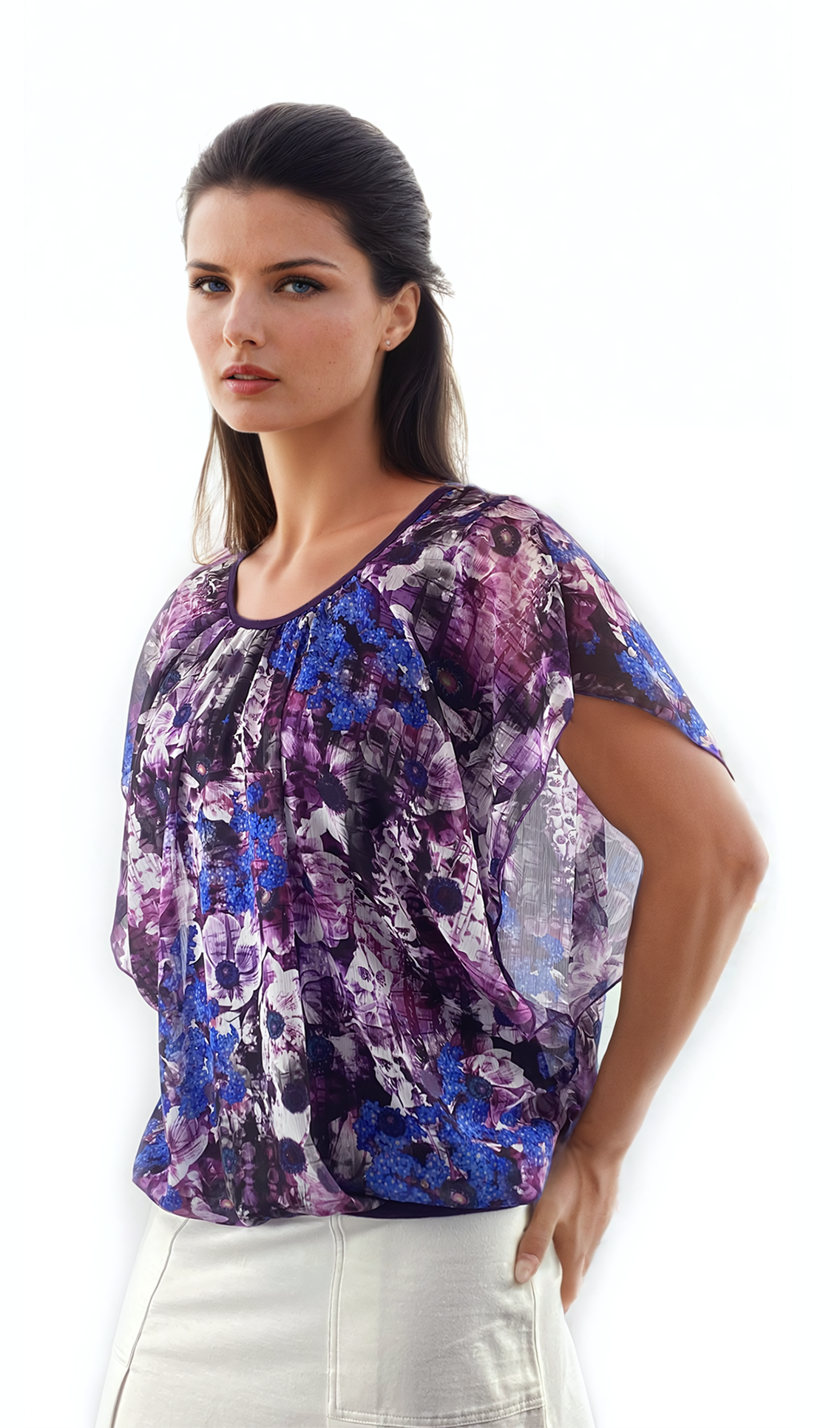 Дамска  блуза - тениска с къс ръкав обло деколте