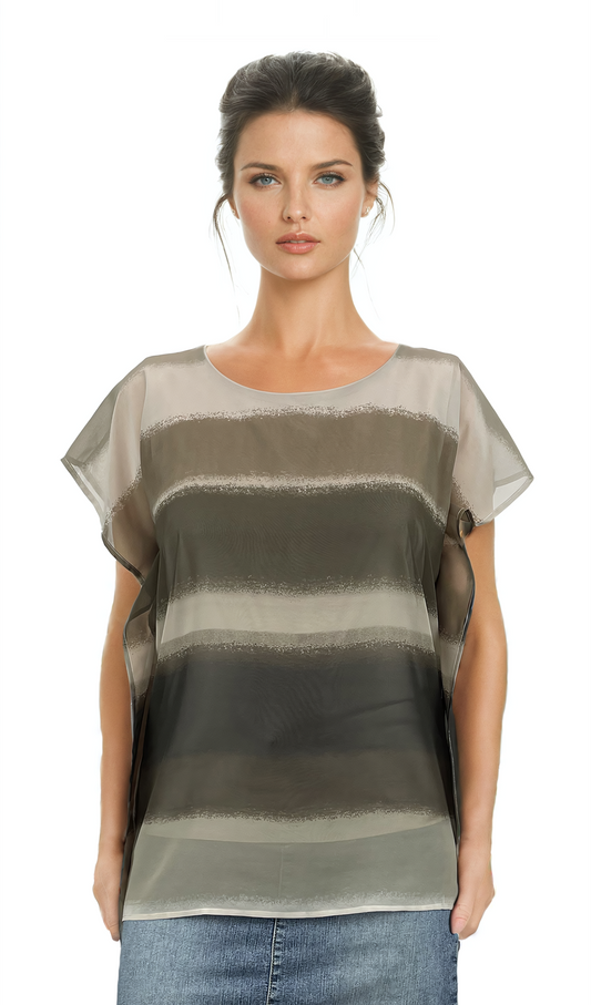 Дамска  блуза - тениска с къс ръкав обло деколте