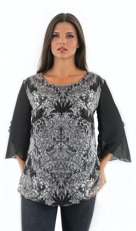 Дамска  блуза - тениска с 3/4 ръкав обло деколте