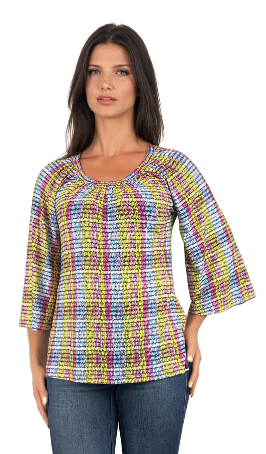 Дамска  блуза - тениска с 3/4 ръкав обло деколте