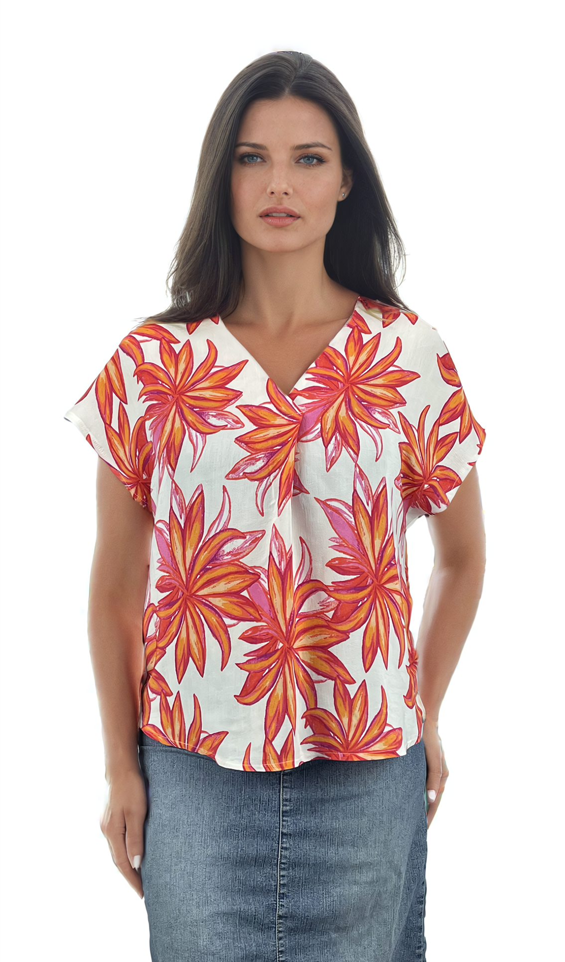 Дамска блуза - тениска къс ръкав остро деколте