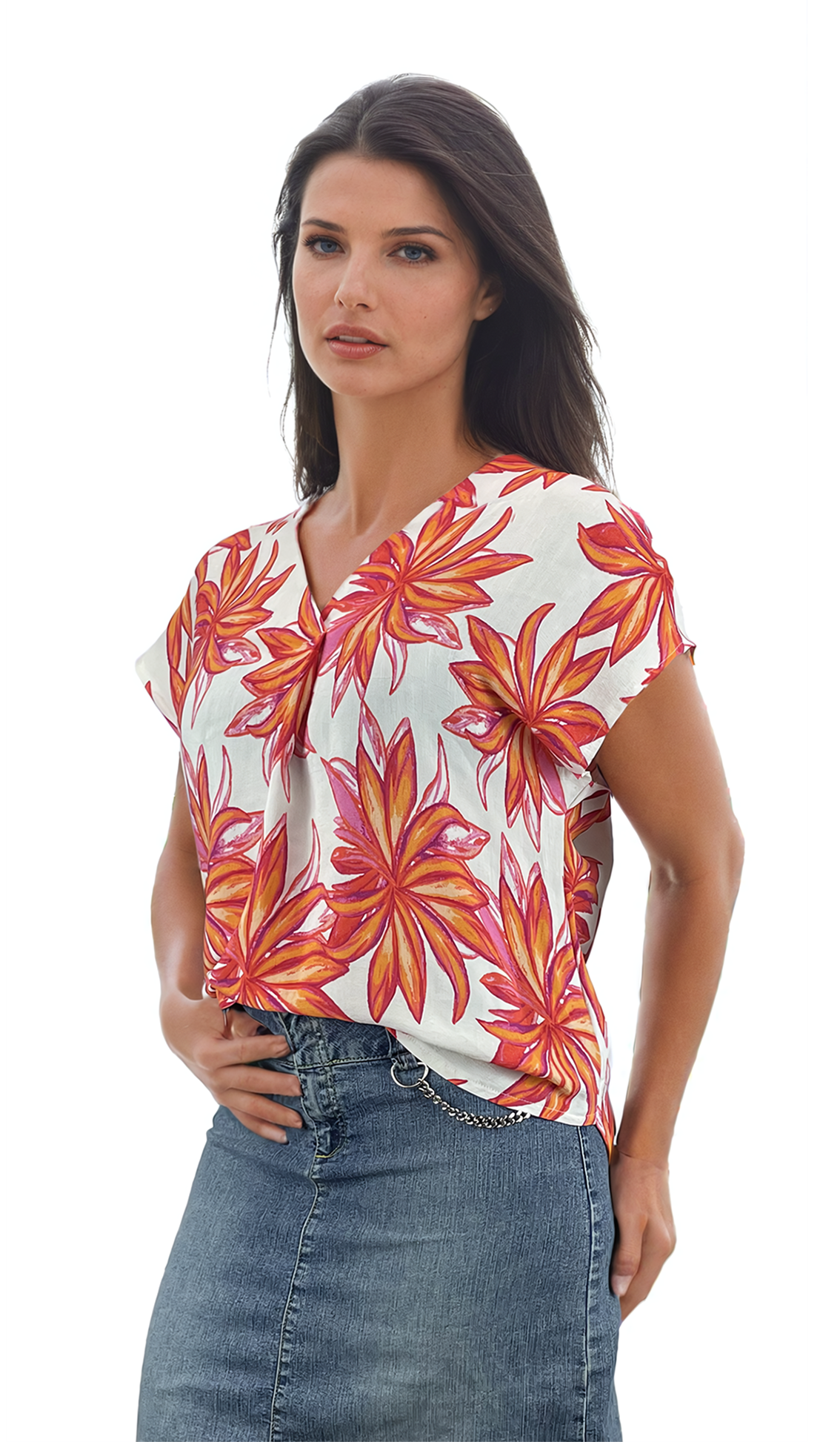 Дамска блуза - тениска къс ръкав остро деколте