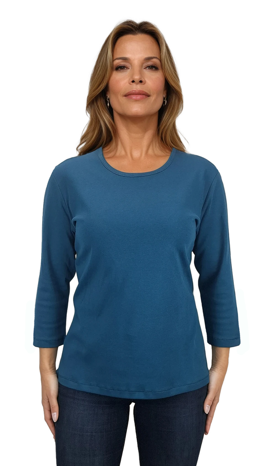 Дамска  блуза - тениска с 3/4 ръкав обло деколте